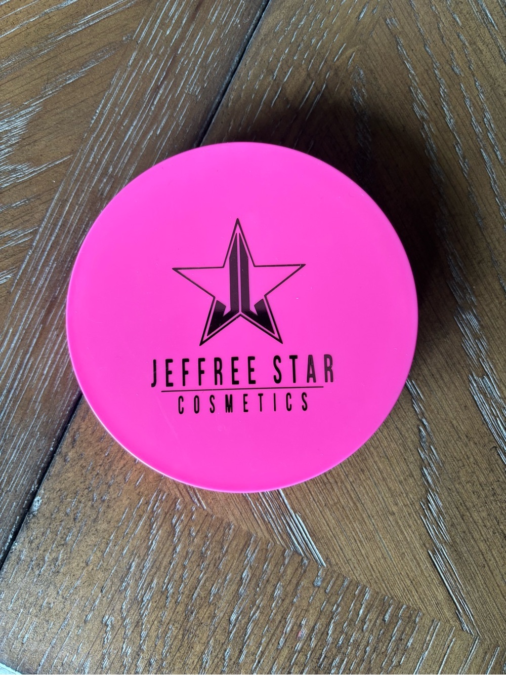 Jeffree Star Ice Cold Highlighter Compact